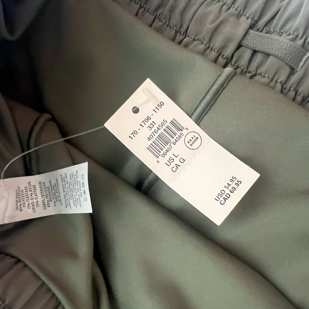 OFFLINE by Aerie Hot Stuff Short Olive Fun - Picture 7 of 10